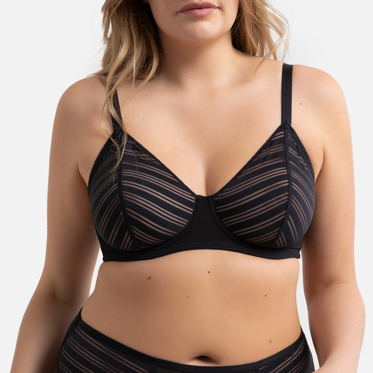 Full Cup Bra in Striped Tulle
